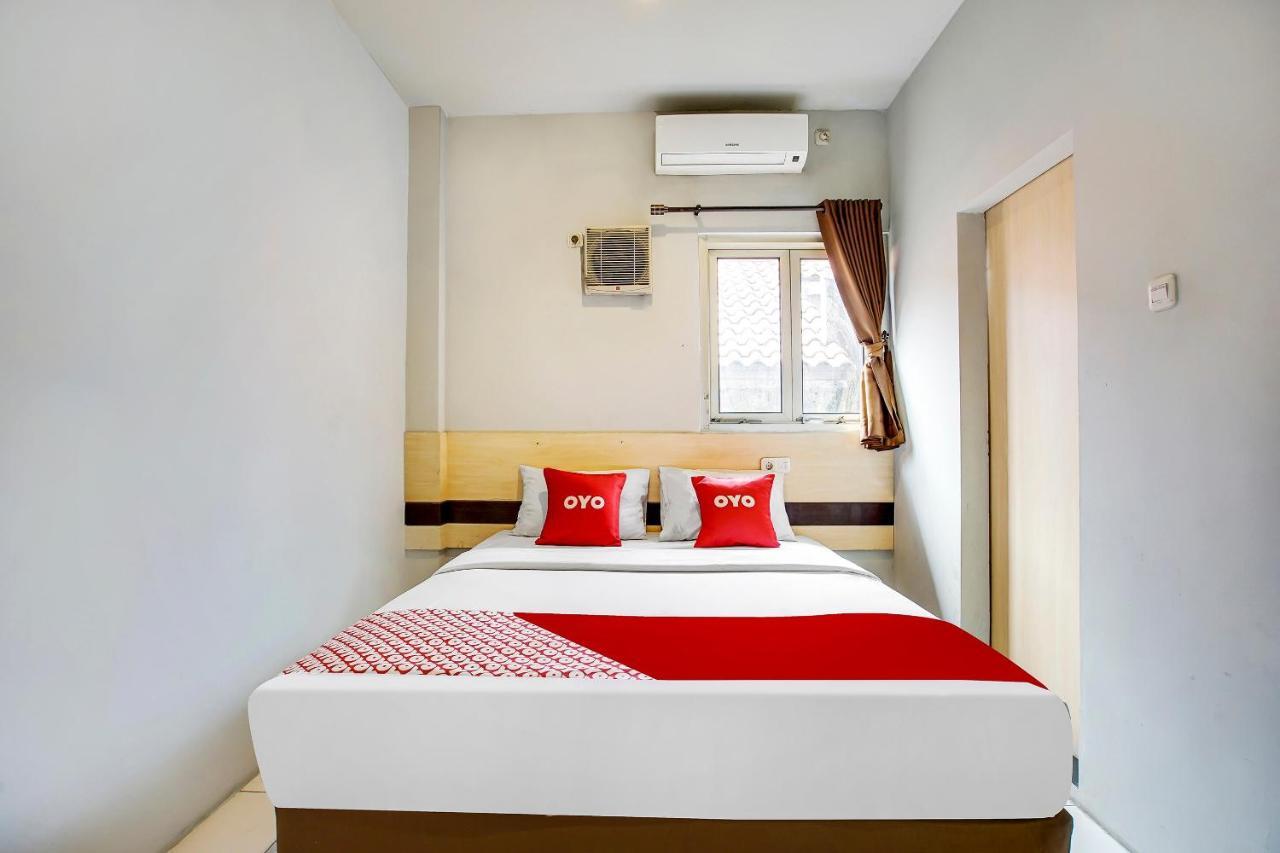 Hotel Reddoorz @ Pelajar Pejuang 3 Bandung Exterior foto
